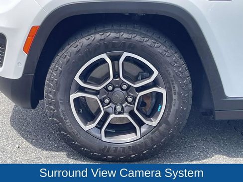 Used 2023 Jeep Grand Cherokee Trailhawk w/ Advanced Protech Group II AWD/4WD image 11
