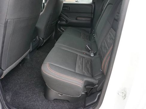 Used 2026 Nissan Frontier PRO-4X AWD/4WD image 14