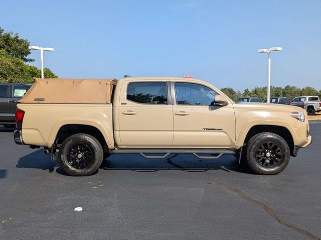Used 2019 Toyota Tacoma SR5 AWD/4WD image 8