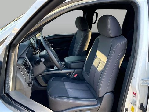 Certified 2023 Nissan Titan SV w/ SV Convenience Package RWD image 8
