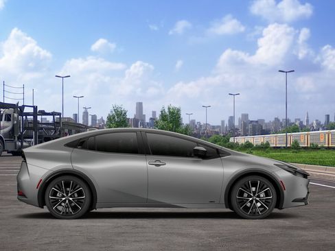 New 2027 Toyota Prius XLE AWD/4WD image 12