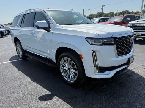 Used 2023 Cadillac Escalade Premium Luxury AWD/4WD image 7
