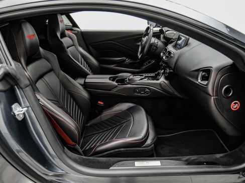 Used 2023 Aston Martin V12 Vantage RWD image 56