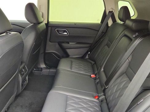 Used 2025 Nissan Rogue Platinum w/ Platinum Premium Package AWD/4WD image 22