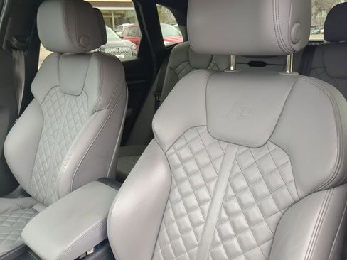 Used 2023 Audi SQ5 Premium Plus w/ Premium Plus Package image 10