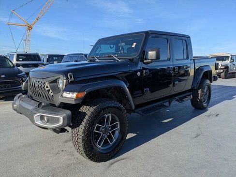 Used 2021 Jeep Gladiator Sport AWD/4WD image 7