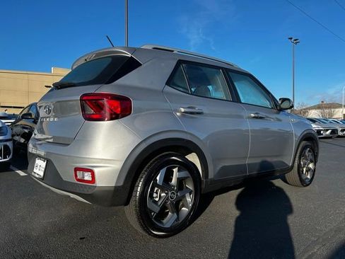 Certified 2026 Hyundai Venue SEL image 7