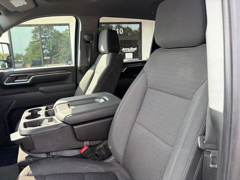 Used 2025 Chevrolet Silverado 3500 LT w/ Safety Package AWD/4WD image 2