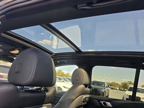 New 2026 BMW X5 sDrive40i w/ M Sport Package image 28