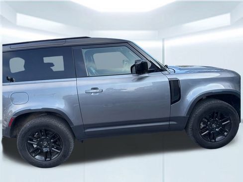 Used 2023 Land Rover Defender 90 S image 38
