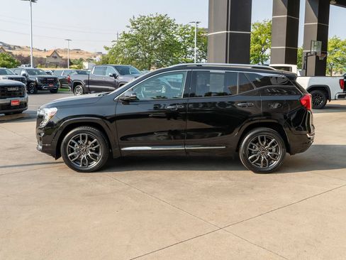 Used 2023 GMC Terrain Denali w/ Black Diamond Edition AWD/4WD image 4