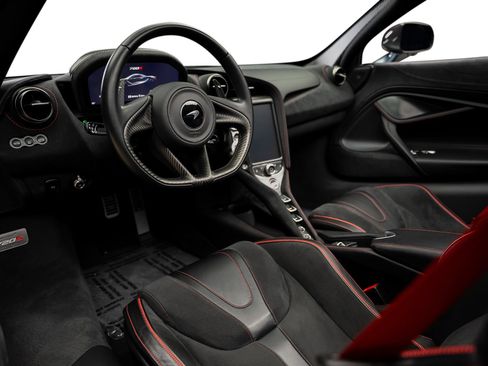 Used 2022 McLaren 720S Performance RWD image 31
