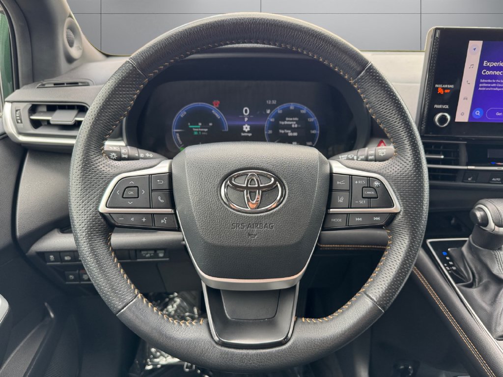 Certified 2025 Toyota Sienna XLE Woodland Edition AWD/4WD image 13