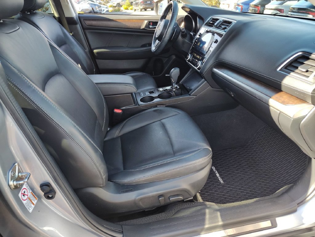 Used 2019 Subaru Outback 2.5i Limited AWD/4WD image 32