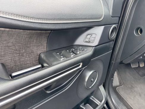 Used 2021 Ford Expedition Limited AWD/4WD image 21