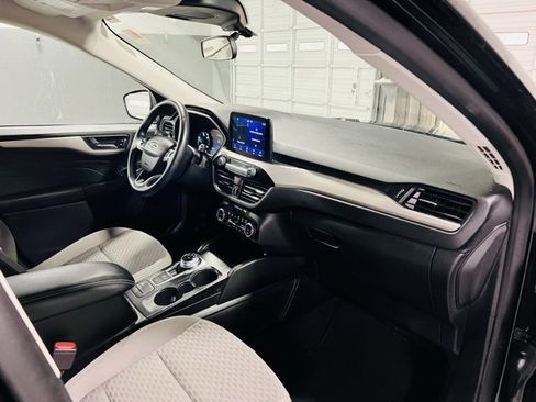 Used 2022 Ford Escape SE w/ Convenience Package image 30