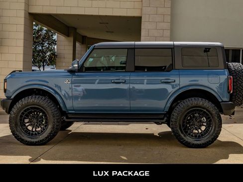 Used 2025 Ford Bronco Outer Banks image 6