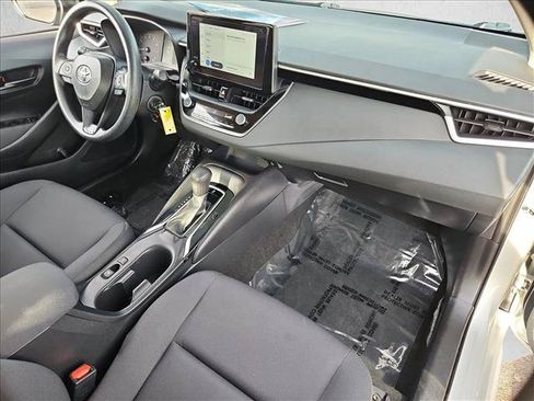 Used 2024 Toyota Corolla LE FWD image 27