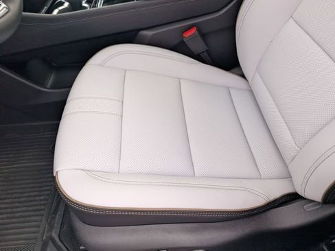 New 2026 Chevrolet Traverse High Country w/ LPO, Floor Liner Package image 23