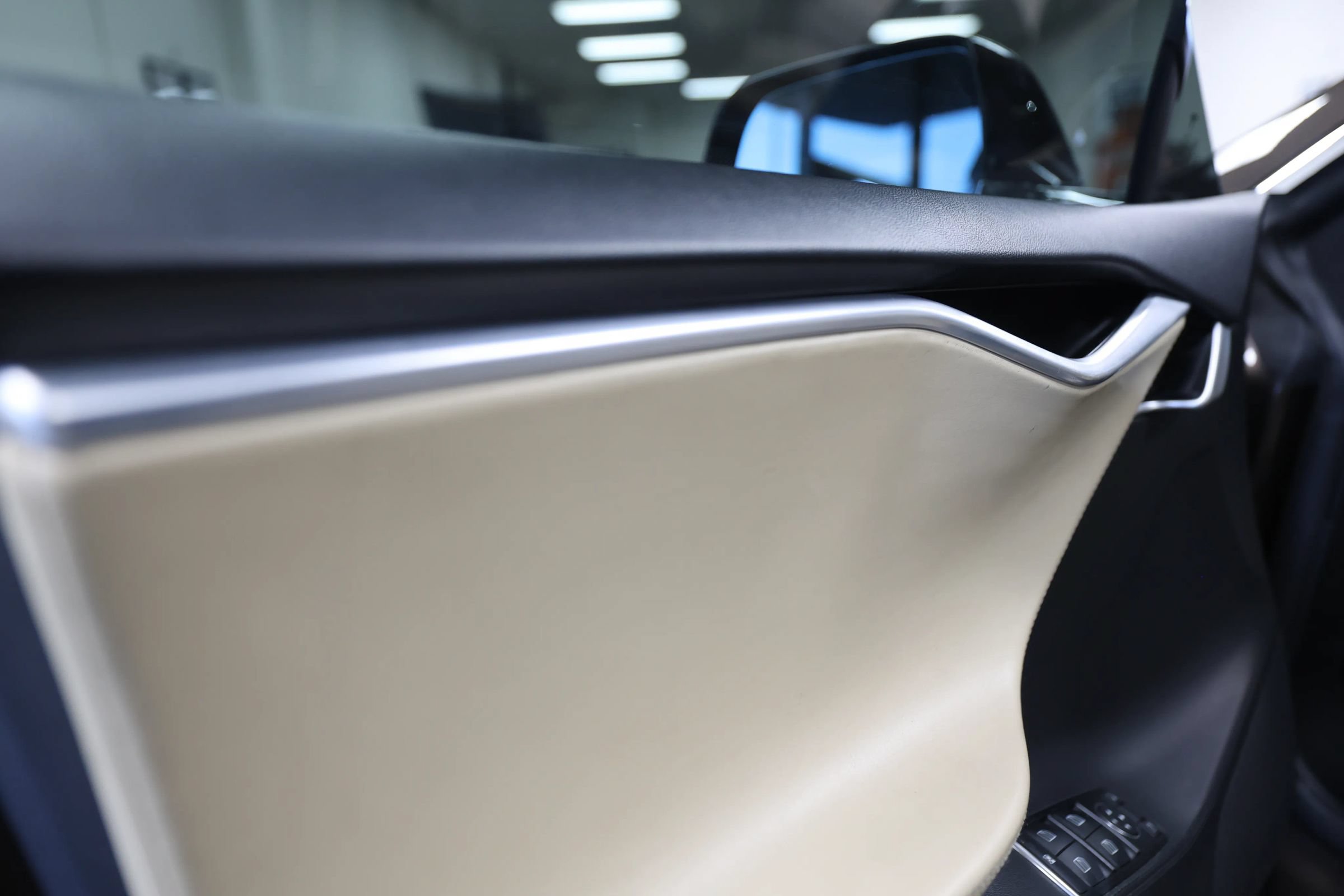 Used 2013 Tesla Model S Performance RWD image 28