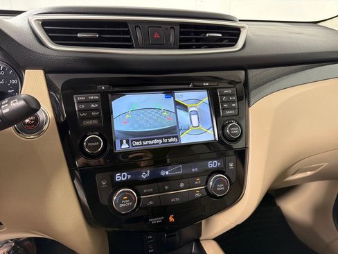 Used 2015 Nissan Rogue SL w/ SL Premium Package image 18