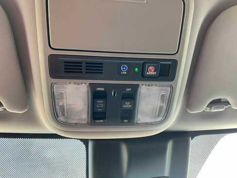 Used 2018 Honda Odyssey Elite image 28