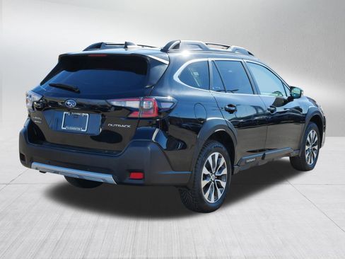 Used 2023 Subaru Outback Limited AWD/4WD image 4