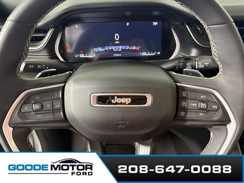 Used 2023 Jeep Grand Cherokee L Laredo AWD/4WD image 14