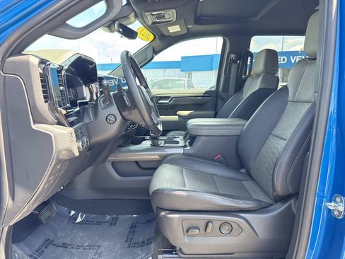 Used 2023 Chevrolet Silverado 1500 ZR2 w/ Technology Package AWD/4WD image 22