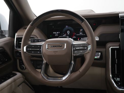 Used 2026 GMC Yukon XL Denali w/ Denali Reserve Package AWD/4WD image 21