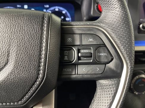 Certified 2025 Toyota Tacoma TRD Off-Road image 26