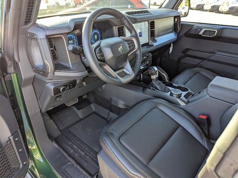 New 2025 Ford Bronco Badlands image 10
