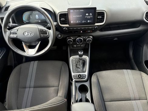 Used 2026 Hyundai Venue SEL FWD image 11