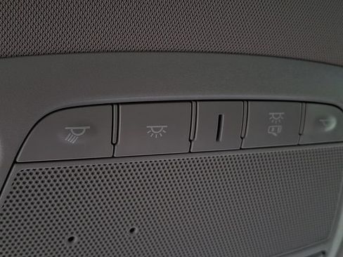 Used 2017 Nissan Rogue S AWD/4WD image 24
