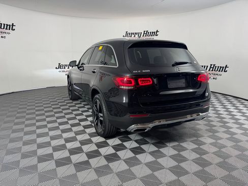 Used 2021 Mercedes-Benz GLC 300 4MATIC image 11