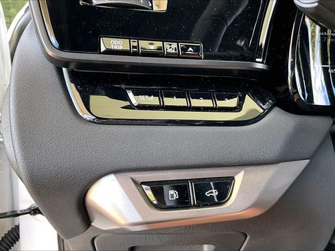 Used 2026 Lexus RX 350 Premium w/ Accessory Package (2T) FWD image 33