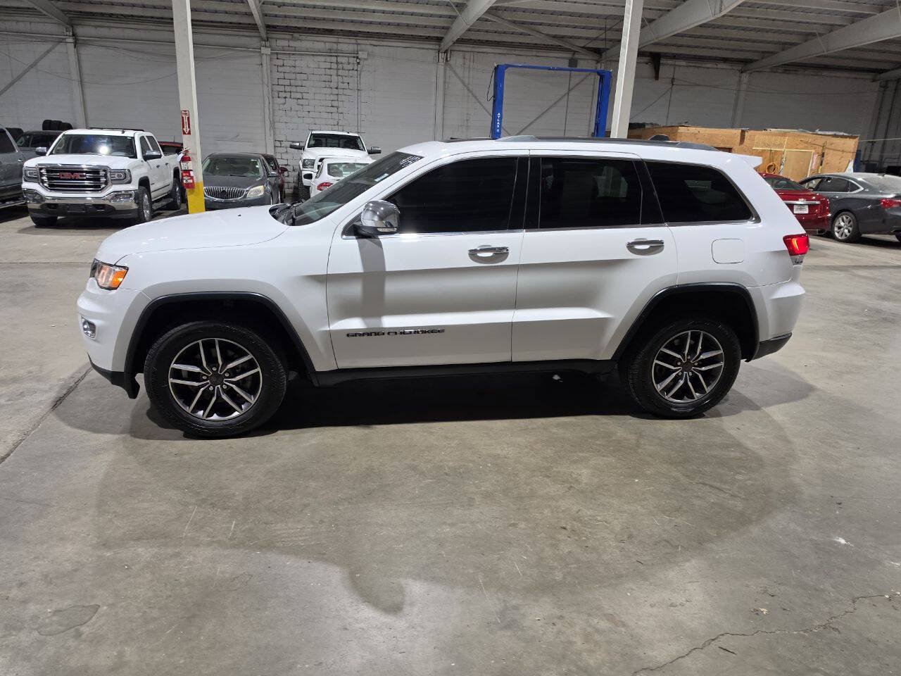 Used 2020 Jeep Grand Cherokee Limited w/ Luxury Group II AWD/4WD image 4