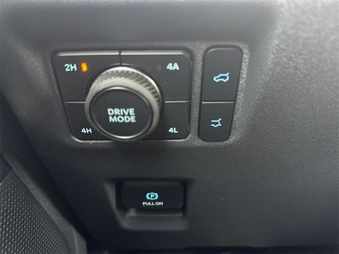 New 2025 Ford Expedition Max Platinum w/ Driver's Package image 23