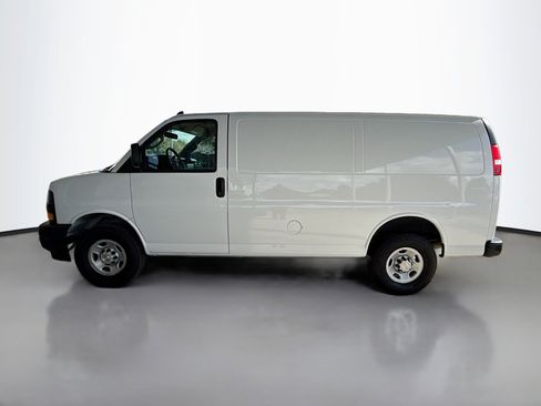 Used 2022 Chevrolet Express 2500 image 6