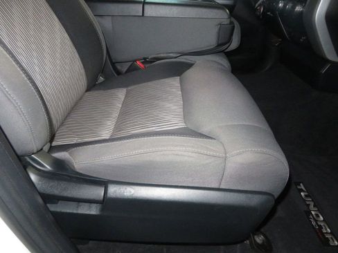 Used 2017 Toyota Tundra SR5 image 39