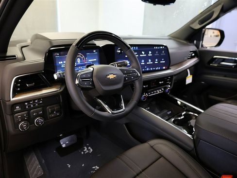 New 2026 Chevrolet Suburban High Country image 18