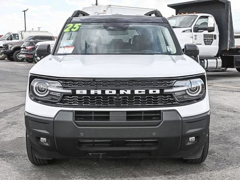 Certified 2025 Ford Bronco Sport Outer Banks w/ Outer Banks Tech Package+ AWD/4WD image 2