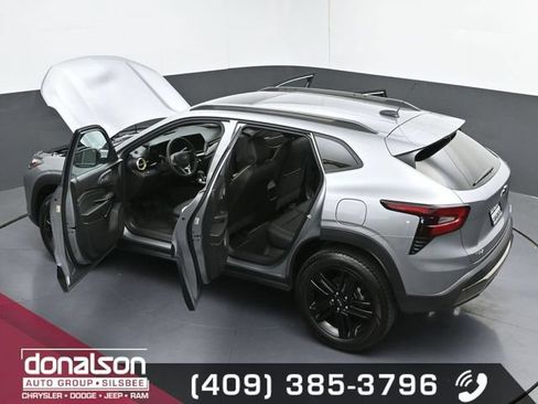 Used 2026 Chevrolet Trax ACTIV w/ Sunroof Package FWD image 26