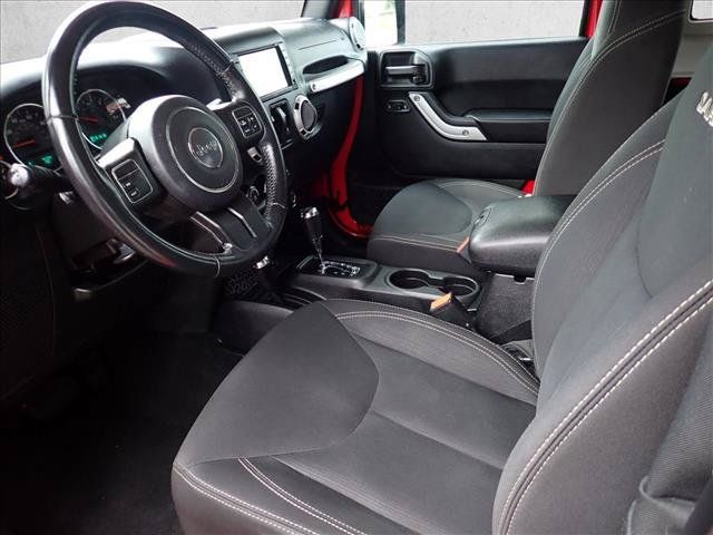 Used 2016 Jeep Wrangler Sahara AWD/4WD image 9