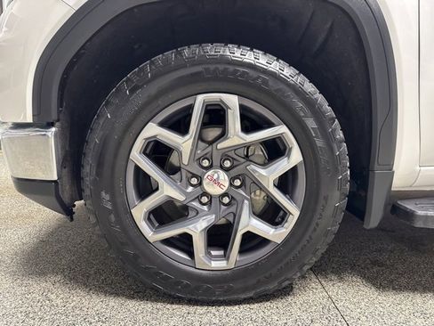 Used 2023 GMC Sierra 1500 SLT w/ SLT Premium Package image 3