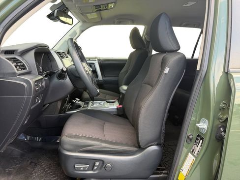 Used 2022 Toyota 4Runner Trail Special Edition AWD/4WD image 10