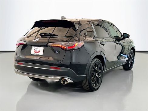 Used 2025 Honda HR-V Sport image 4
