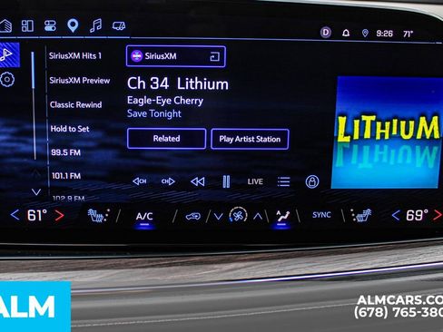 Used 2025 Chevrolet Suburban Z71 AWD/4WD image 36
