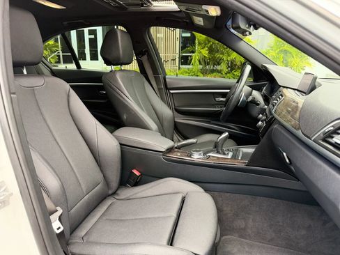 Used 2018 BMW 330i xDrive Sedan AWD/4WD image 8