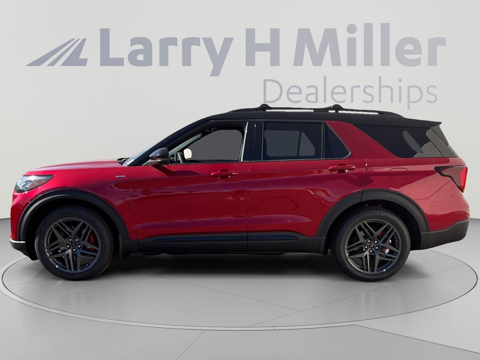 New 2025 Ford Explorer ST-Line w/ Premium Package RWD image 2